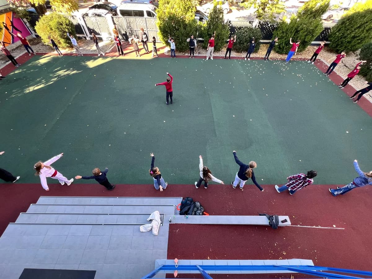 Școala Gimnazială — fotografie 3